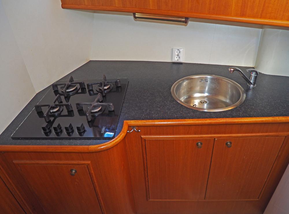 Cabin en avant, H&eacute;bergements